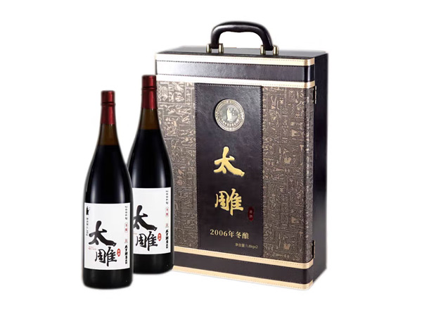 郑州回收太雕黄酒咸亨酒店太雕黄酒2006年冬酿1.8KG*2礼盒装绍兴黄酒