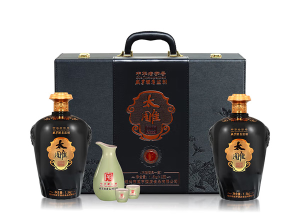 郑州咸亨酒店太雕黄酒回收太雕2007原酿礼盒1.5kg*2糯米酒半甜绍兴黄酒